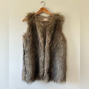 Faux fur, brown, open front, vest